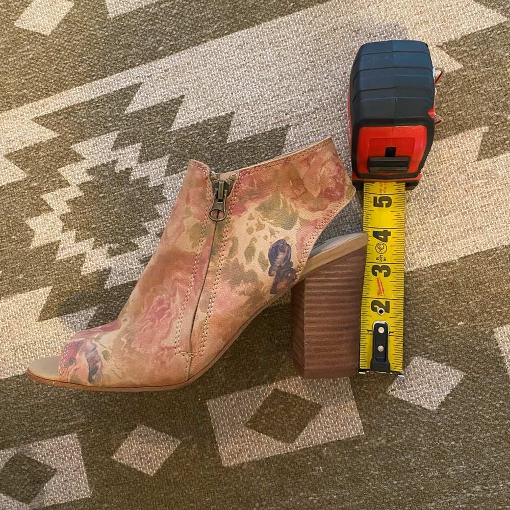 Sbicca Thea Open Toe Bootie - Picture 6 of 8